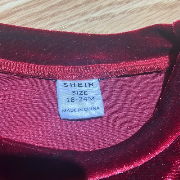 EUC SHEIN toddler 18-24 mo sweat suit. Velveteen red/burgundy. - Picture 4 of 4